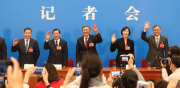 387名滞留菲律宾马尼拉机场的中国乘客安全返回